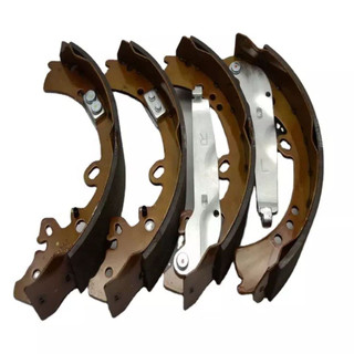 کیت کفشک ترمز عقب Toyota Hilux و Fortuner (سالهای حدود 2005–2020 به بعد در برخی مدلها)